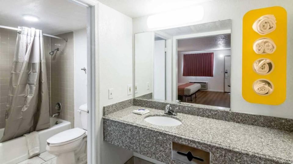 Whitten Inn Clinton Luaran gambar